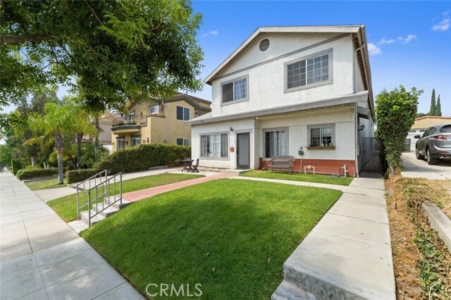 Building Photo - 731 E Cypress Ave