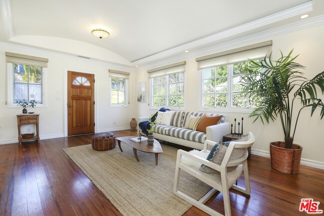 Building Photo - 1470 Westerly Terrace