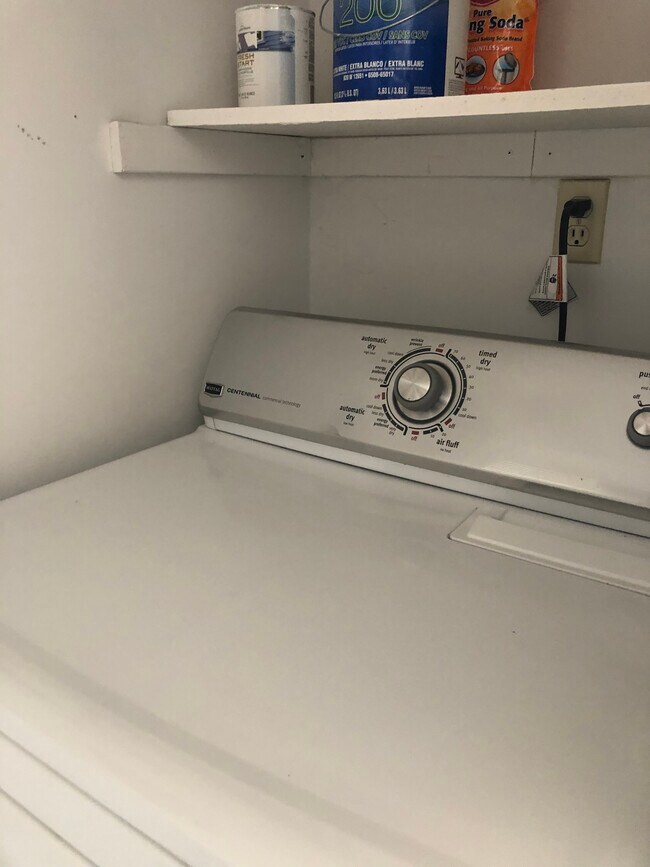 Building Photo - 7398 Eisenhower Dr