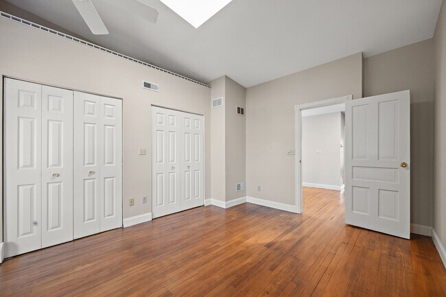 Building Photo - 1516 N Clayton St