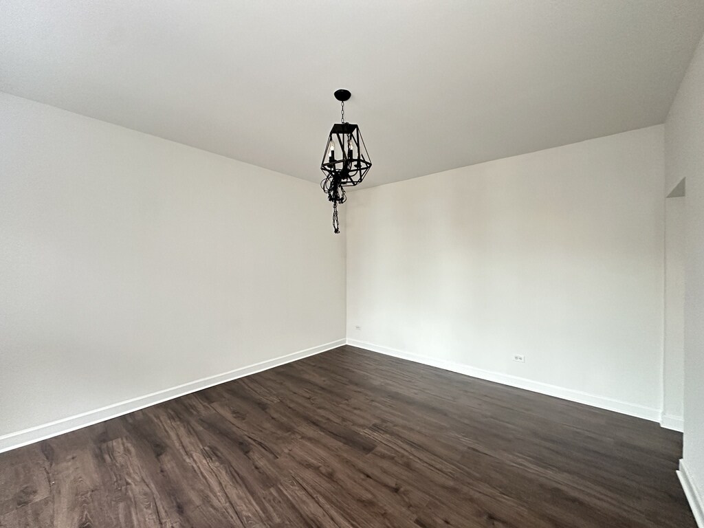 Building Photo - 3627 W Dickens Ave