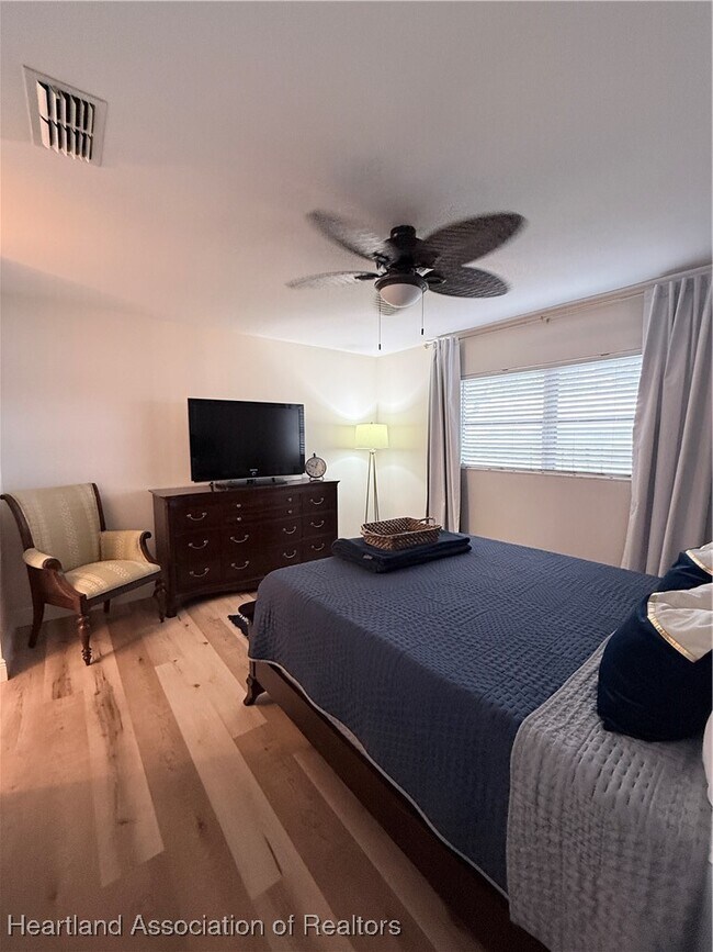 Building Photo - 185 Autumn Ave