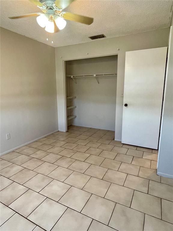 Building Photo - 2120 Outer Dr