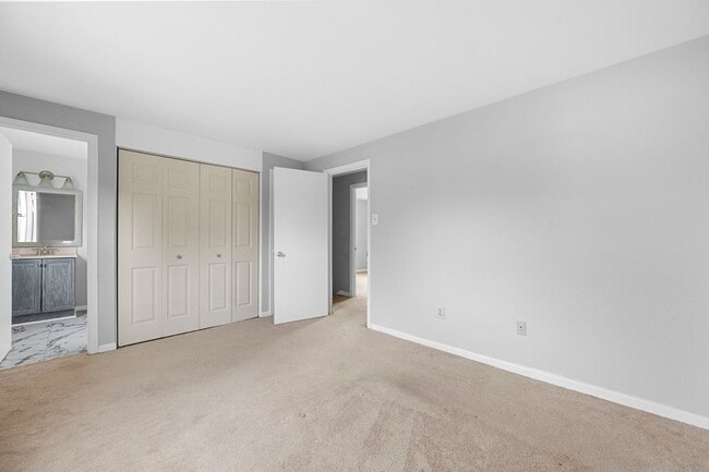 Building Photo - 9071 Loreleigh Way