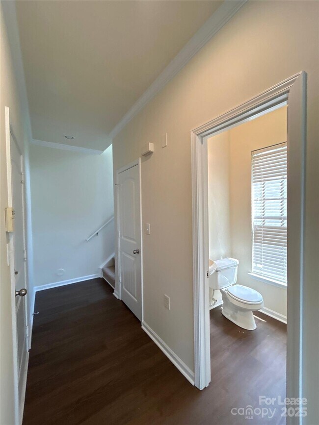 Building Photo - 15415 St Christopher Ct