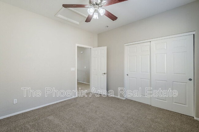 Building Photo - 45929 W Sky Ln