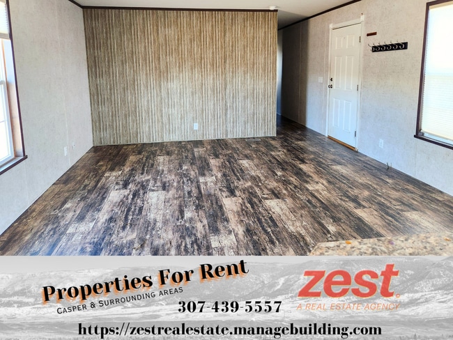 Building Photo - 1661 Scenic St