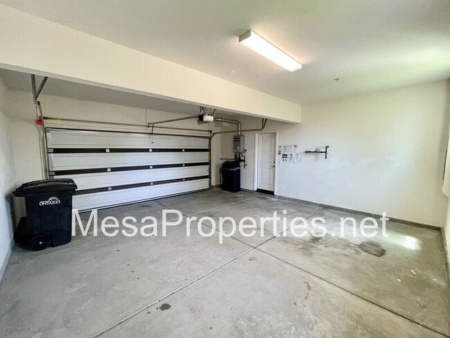 Building Photo - 3230 E Yountville Dr