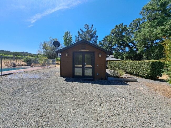 Building Photo - Living that Country Life in Napa - Close t...