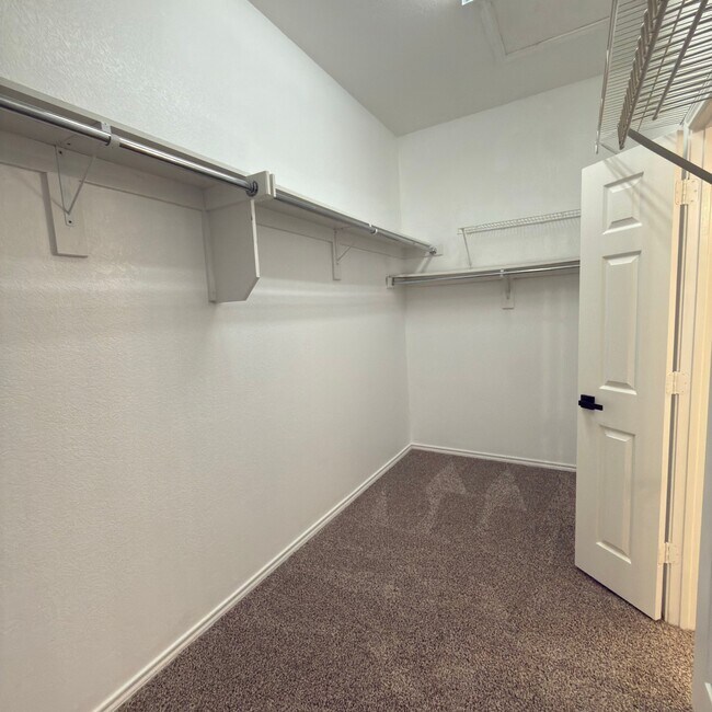 Building Photo - 4761 Avocet Dr