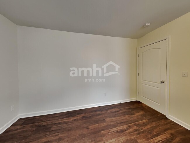 Building Photo - 7209 Sir William Dr