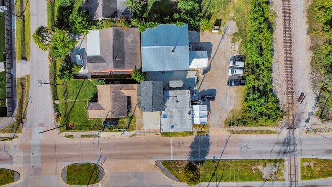 Building Photo - 6701 Irvington Blvd