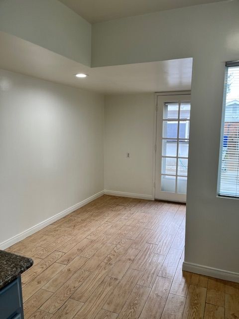 Building Photo - 6013 N Walnut Grove Ave