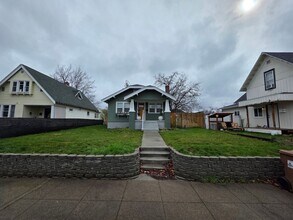 Building Photo - Beautiful Home in Spokane