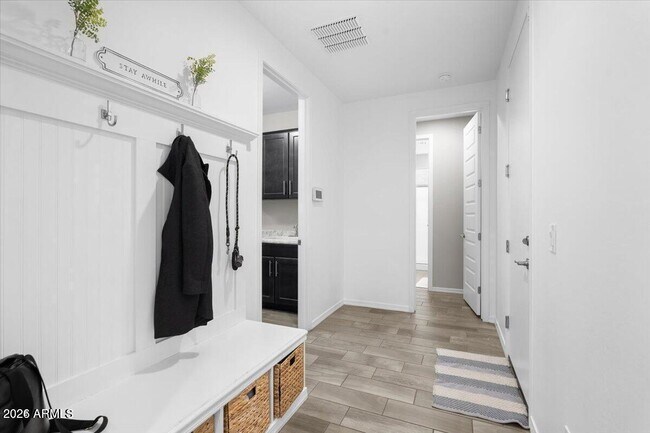 Building Photo - 4433 E Cordia Ln