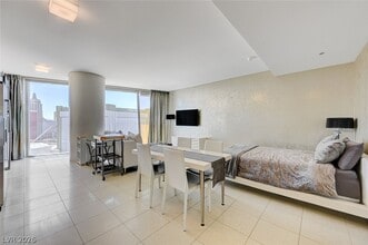 Building Photo - 3726 S Las Vegas Blvd
