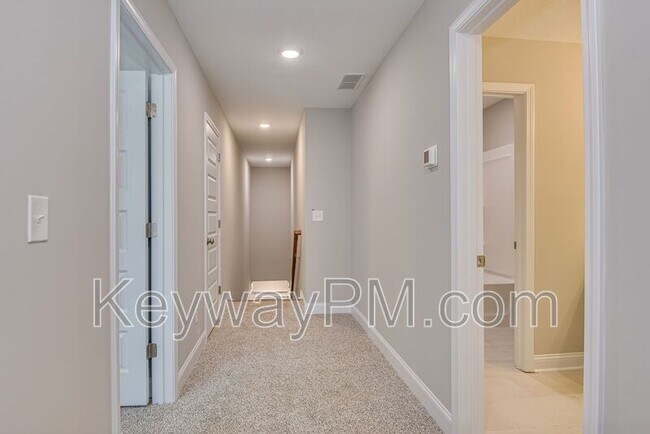 Building Photo - 8047 Kinsale Ave SE