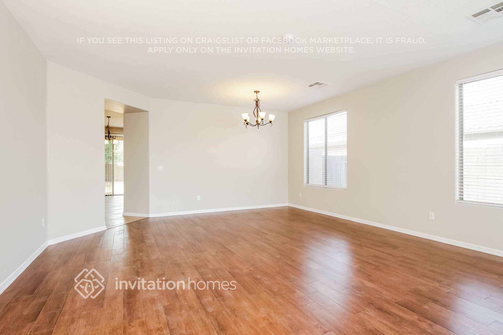 Building Photo - 977 W Jersey Way