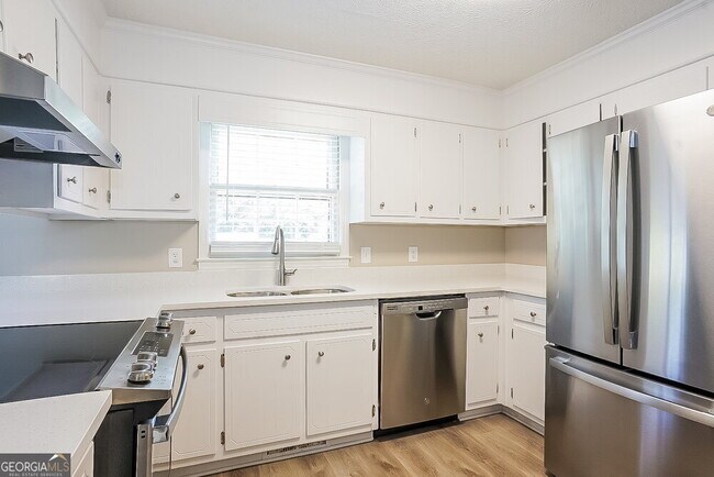 Building Photo - 529 Valleyview Dr