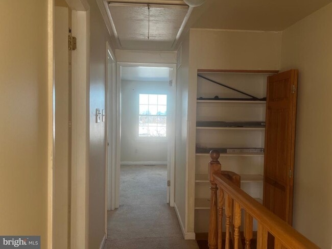 Building Photo - 16 N Pendleton Ct