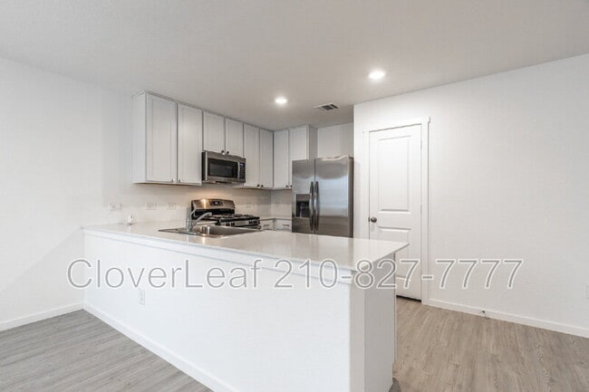 Building Photo - 12858 Ratcliff Lk