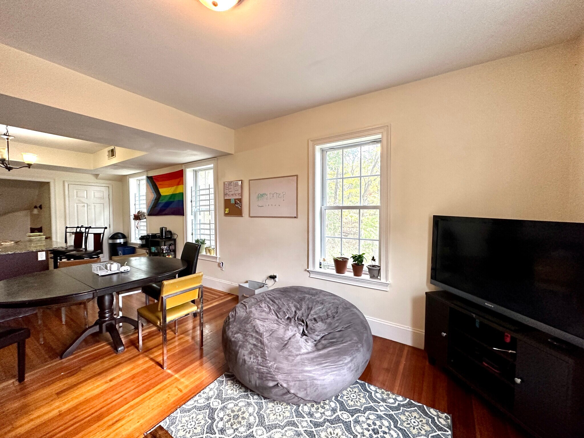 Building Photo - 107 Fisher Ave