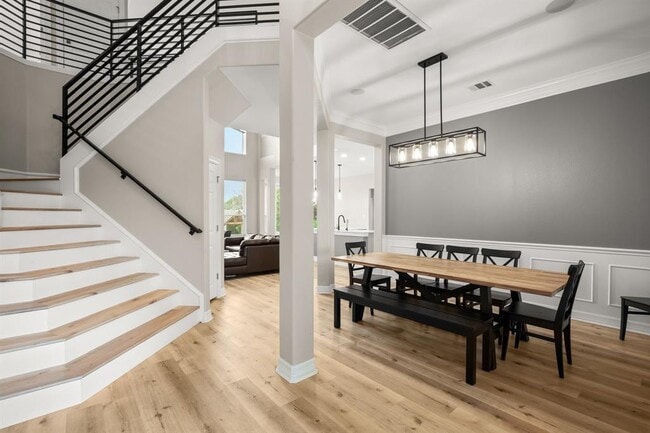 Building Photo - 601 Scenic Path