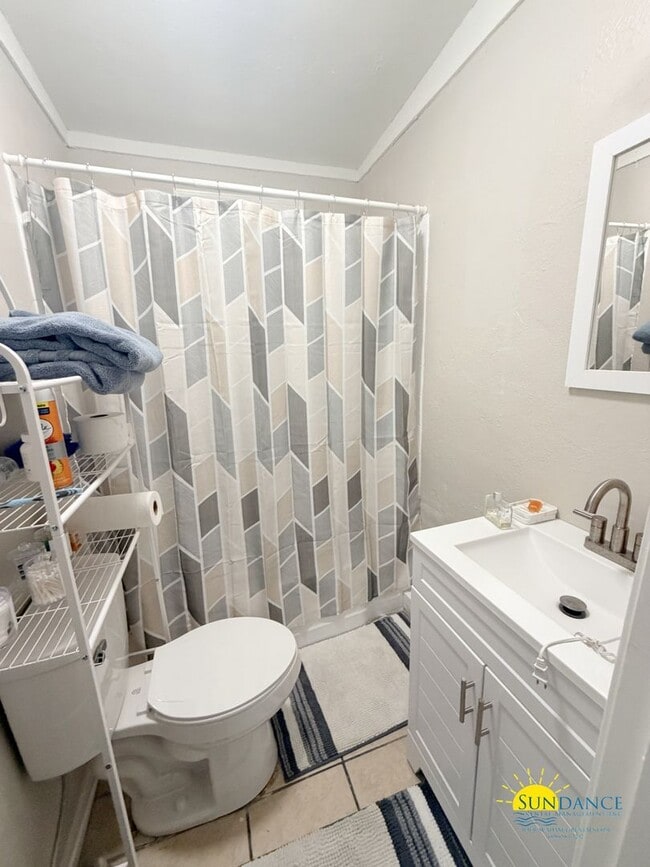 Building Photo - Cozy & Convenient 2-Bedroom Home in Crestview!