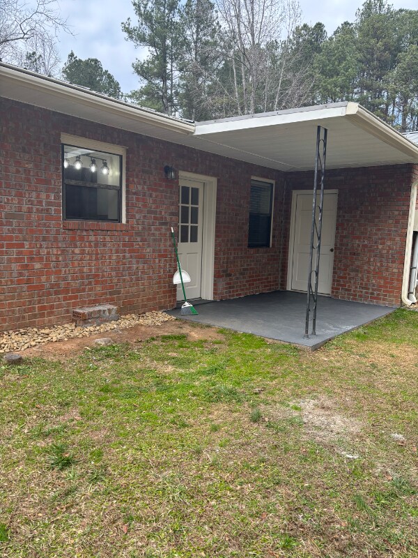 Building Photo - 3027 Waterworks Rd