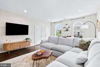 Building Photo - 6412 Walcott Ln