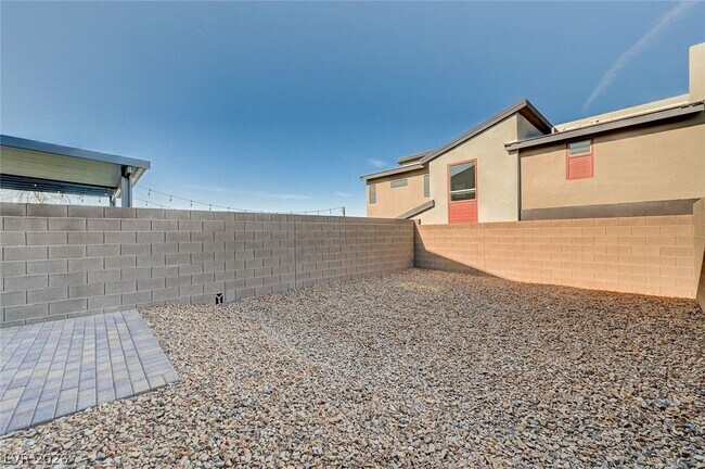 Building Photo - 2374 San Siro St