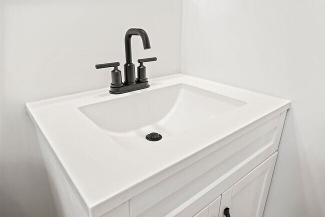 Building Photo - 101 Union Ave