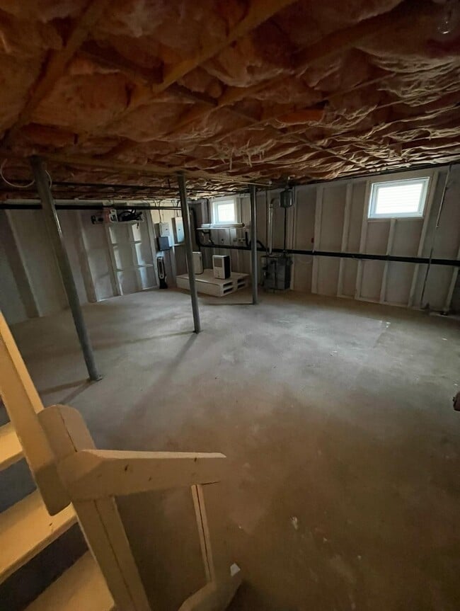 Building Photo - 16 Bahret Ave