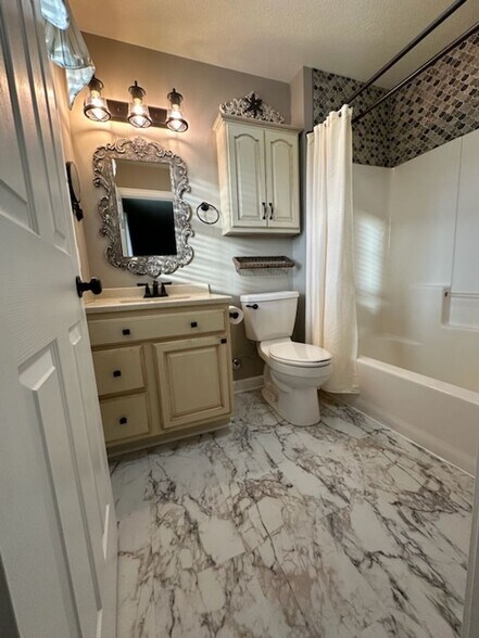 Building Photo - 24359 Vargas