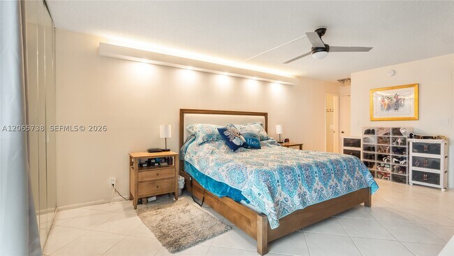 Building Photo - 1370 S Ocean Blvd
