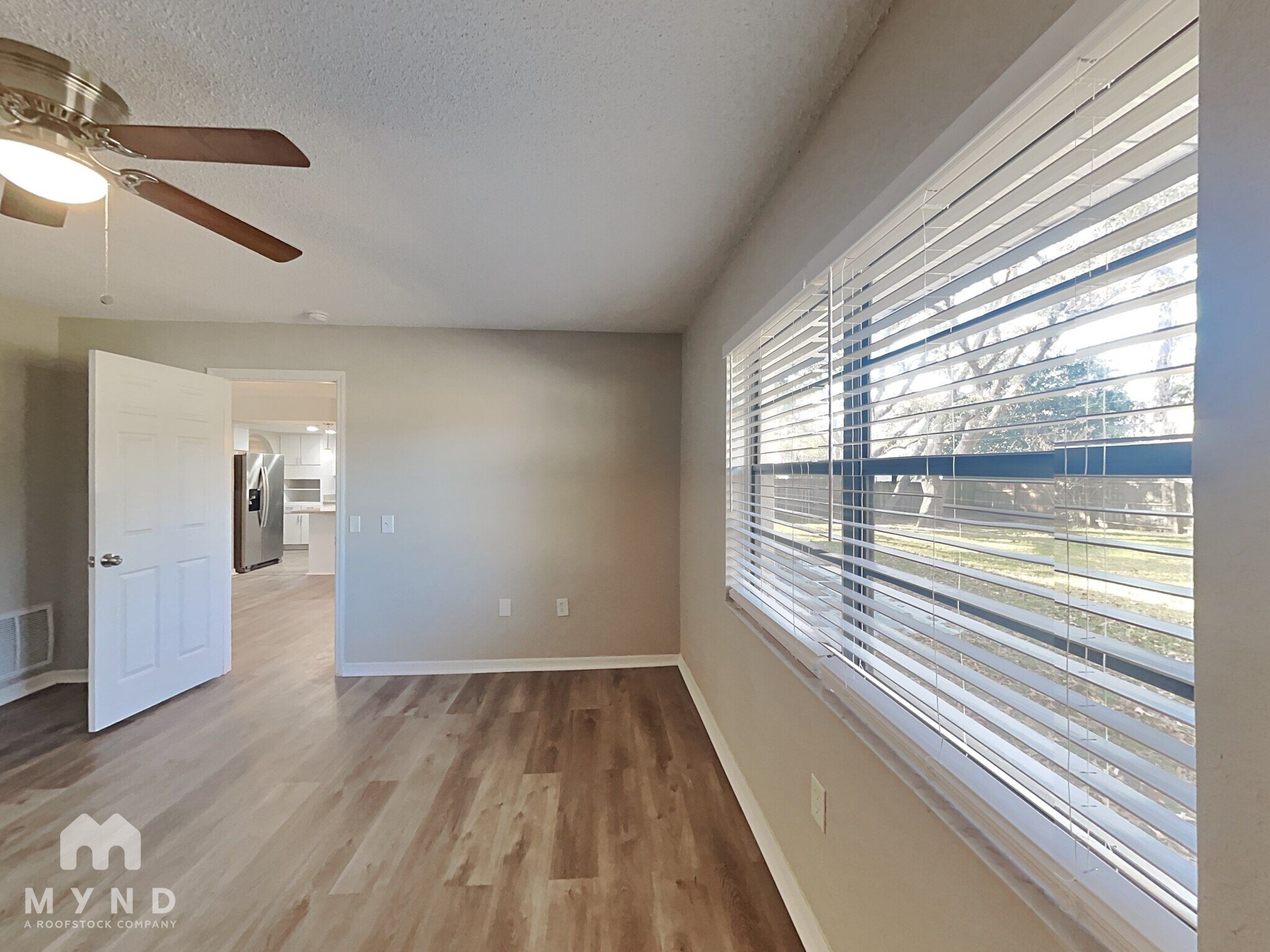 Building Photo - 10327 Lansfield St