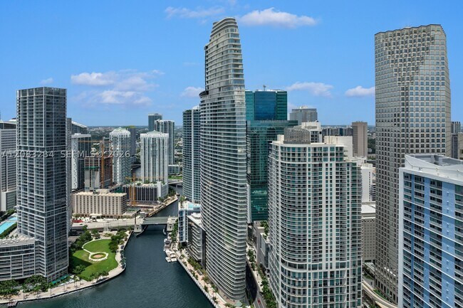Building Photo - 300 Biscayne Blvd