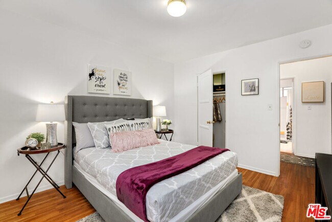 Building Photo - 2427 S Centinela Ave