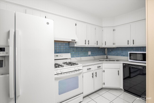 Building Photo - 109 S Gregory St