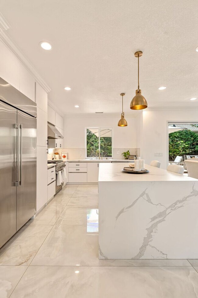 Building Photo - Luxurious French Country Estate in Ladera Ranch – Fully Furnished with Flexible Short-Term Lease ...