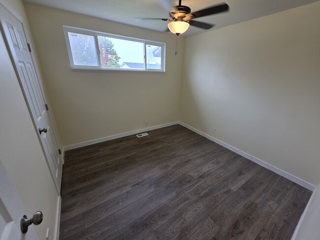 Building Photo - 4109 W 5050 S