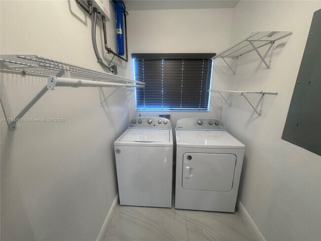 Building Photo - 2048 NW 99th Terrace
