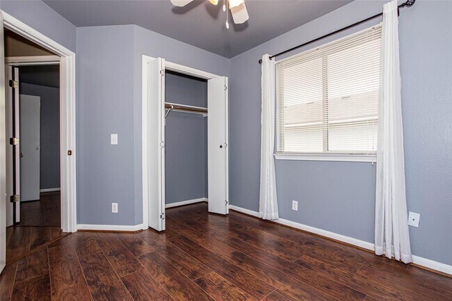 Building Photo - 814 Lantana Dr
