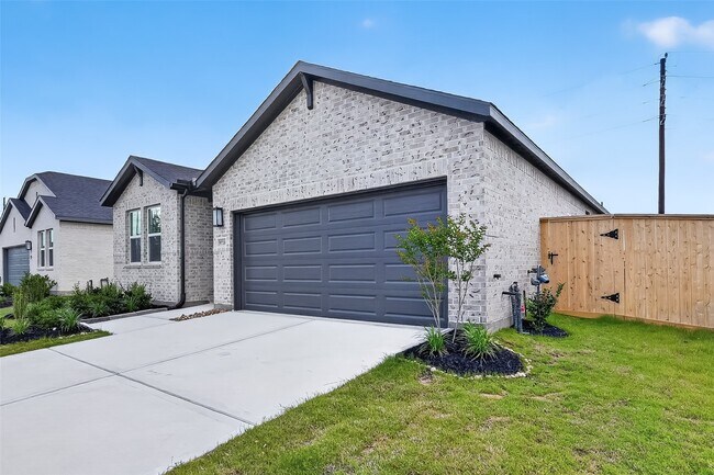 Building Photo - 9730 Westminster Mnr Dr