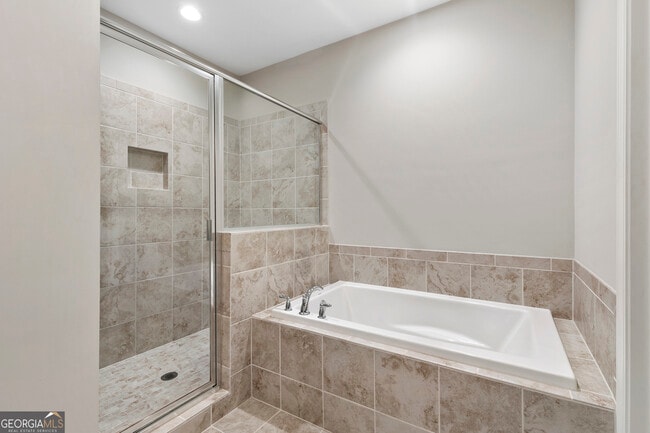 Building Photo - 1954 Summit Trace Cir NW