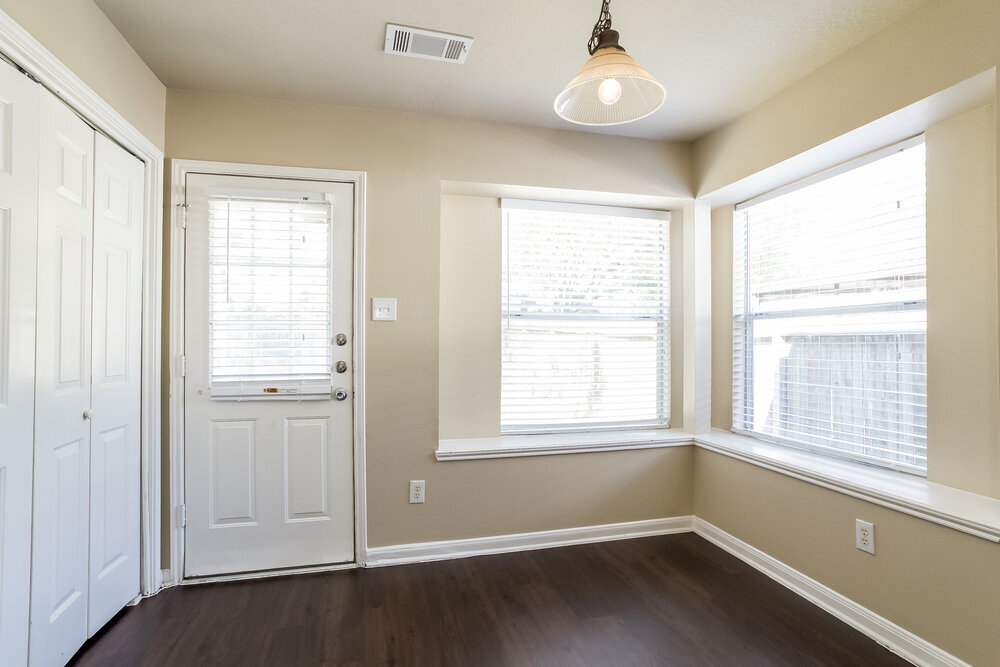 Building Photo - 21054 Carmel Valley Dr