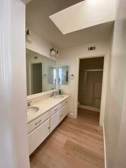 Building Photo - 6317 Mt Wellington Ct