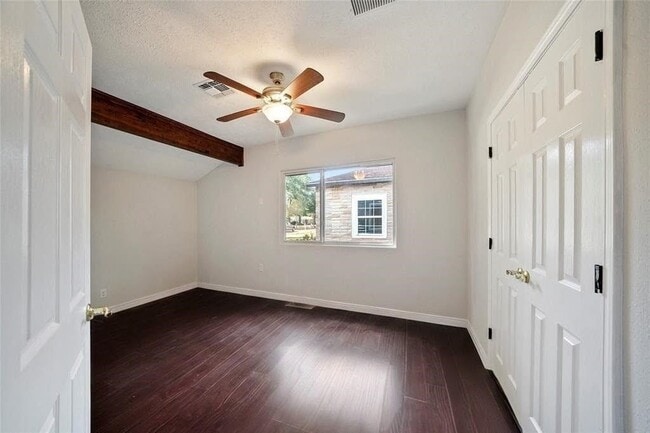 Building Photo - 6526 Westview Dr
