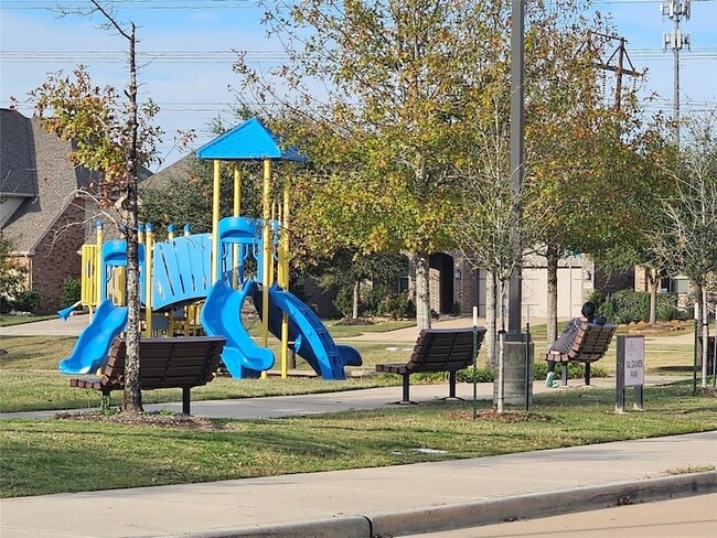 Building Photo - 24258 Via Vitani Dr