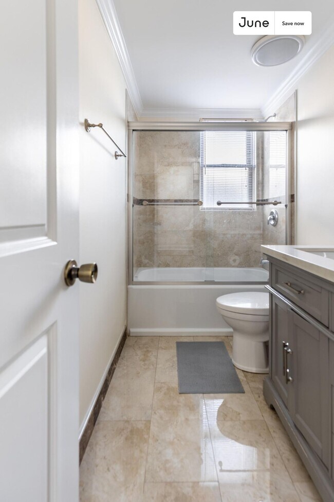 Building Photo - 3743 N Albany Ave